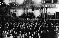 Floor trading at the former Tokyo Stock Exchange in the middle of the Meiji era Floor trading at the former Tokyo Stock Exchange in the middle of the Meiji era